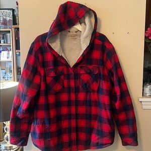 Boston Trader   Red And Navy Plaid with warm sherpa lining Button-Up Jacket sz L